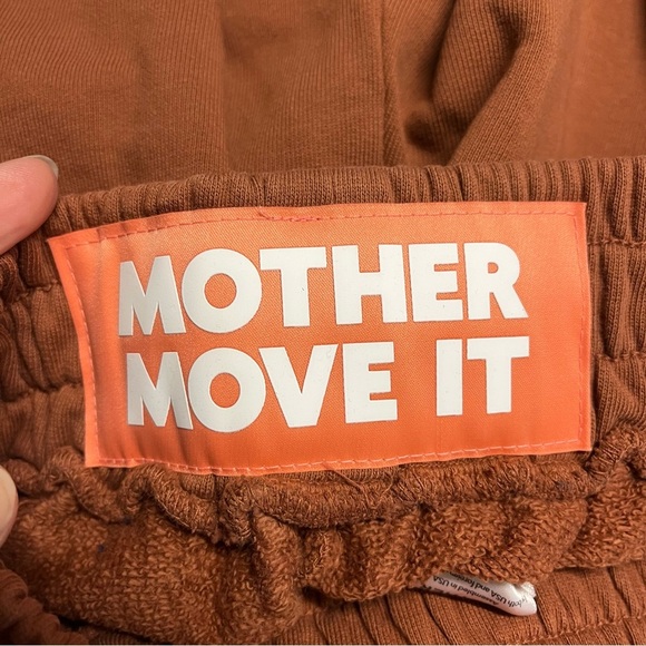 MOTHER The Knock Out Ankle Jogger Sweatpants in Mocha Bisque - Picture 8 of 12